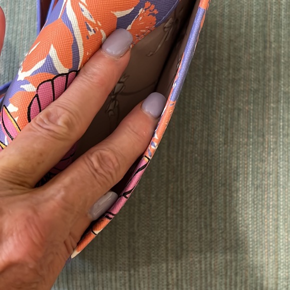 BETSEY Johnson’s Butterflies & Bow Patent Printed Faux Leather Crossbody - Picture 6 of 8